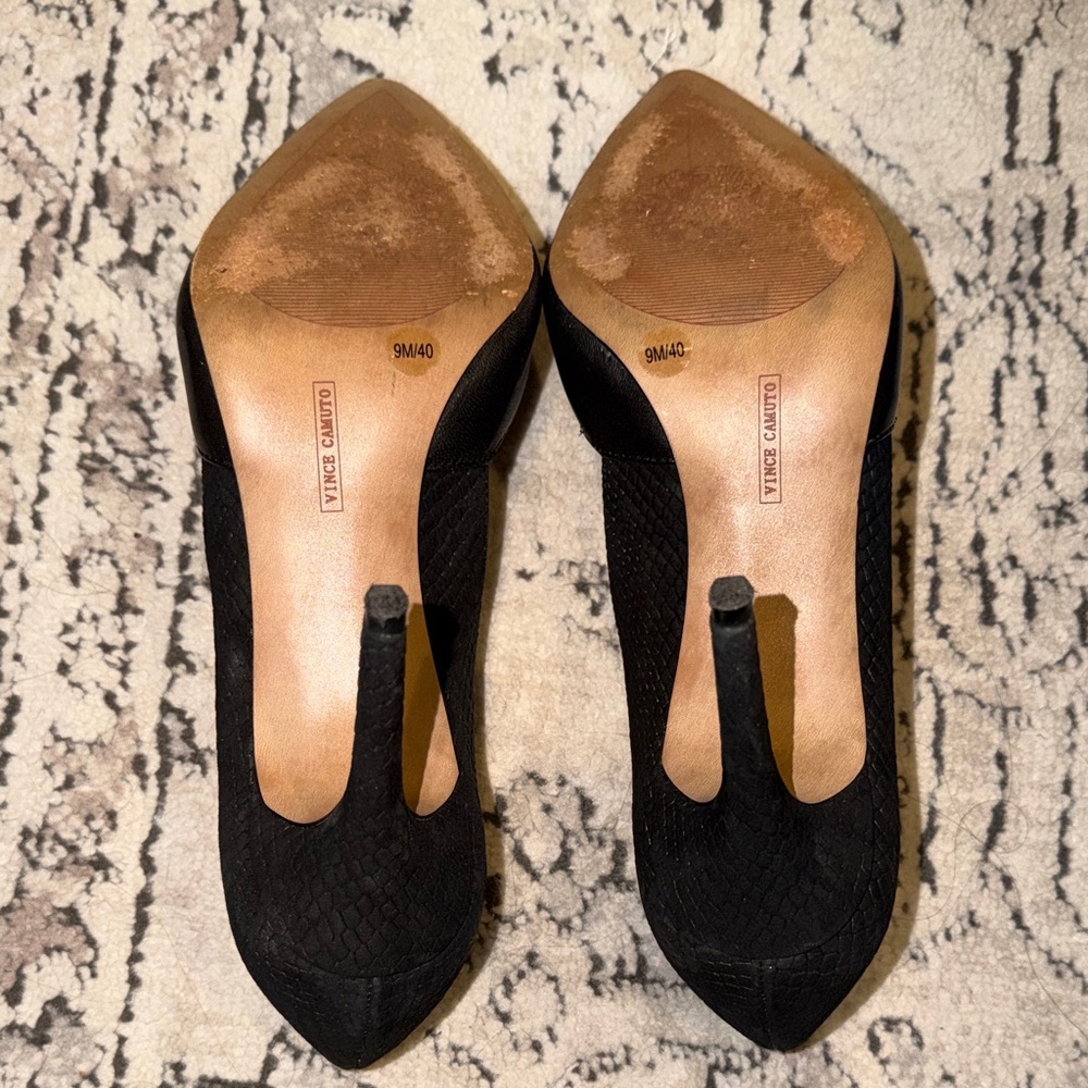 Vince Camuto Black Pointed Toe D'Orsay Pumps - Picture 5 of 8